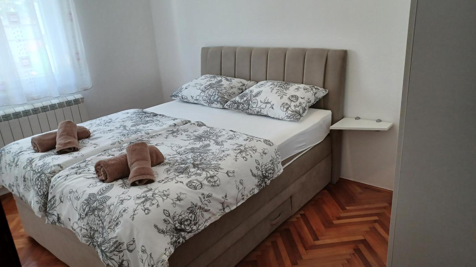 Apartments Villa Adamovic Umag Exterior photo