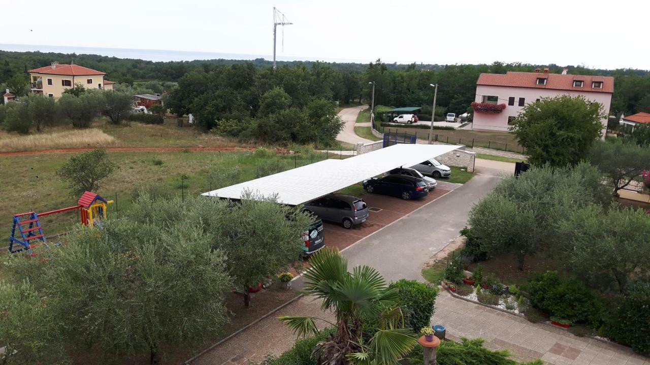 Apartments Villa Adamovic Umag Exterior photo